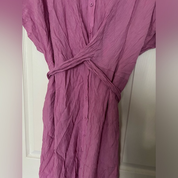 Beautiful Crinkle Tie Waist Button up Dress 👗 - Picture 4 of 5